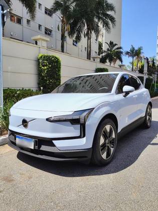 VOLVO EX30 69 KW ELÉTRICO CORE